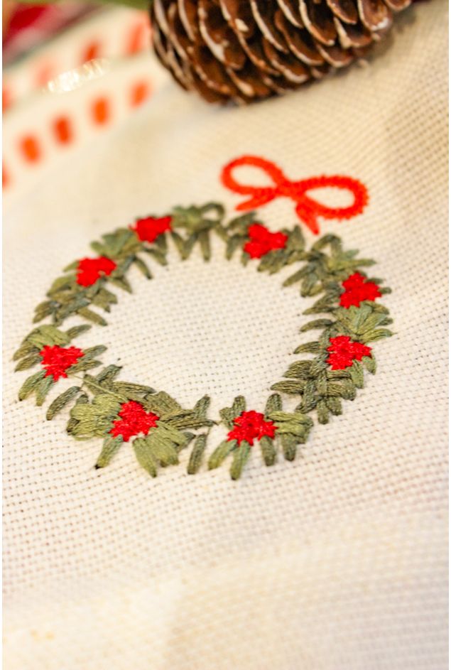 Guardanapo Bordado Guirlanda Vermelho -2-